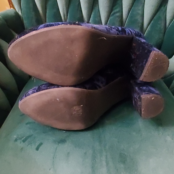 Lane Bryant Velvet Ankle Boots in Deep Blue Size 10W. - Picture 5 of 8